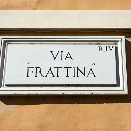 Frattina27 Гостевой дом Рим